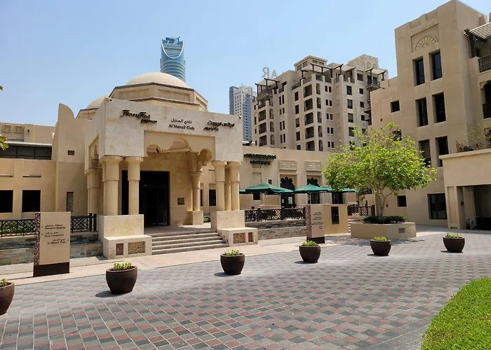 Luxury 3 Bedroom Apartment - Dubai Mall 5 Min Walk