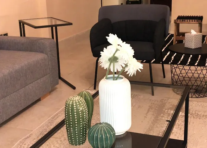 Luxury 3 Bedroom Apartment - Dubai Mall 5 Min Walk